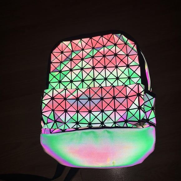 Flash Sensitive Backpack - Picture 3 of 5